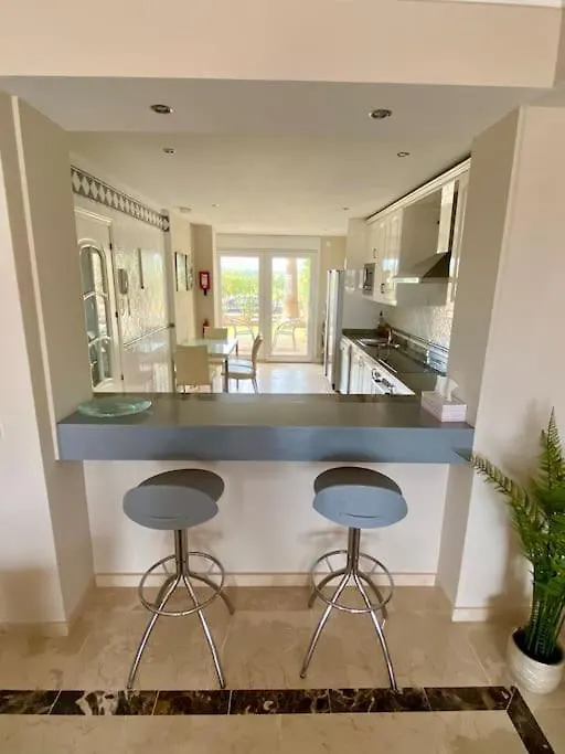 Townhouse In Manilva Villa Semesterbostad